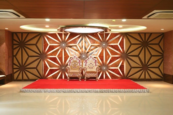 About Us - Hotel Savoureux's Story and Mission